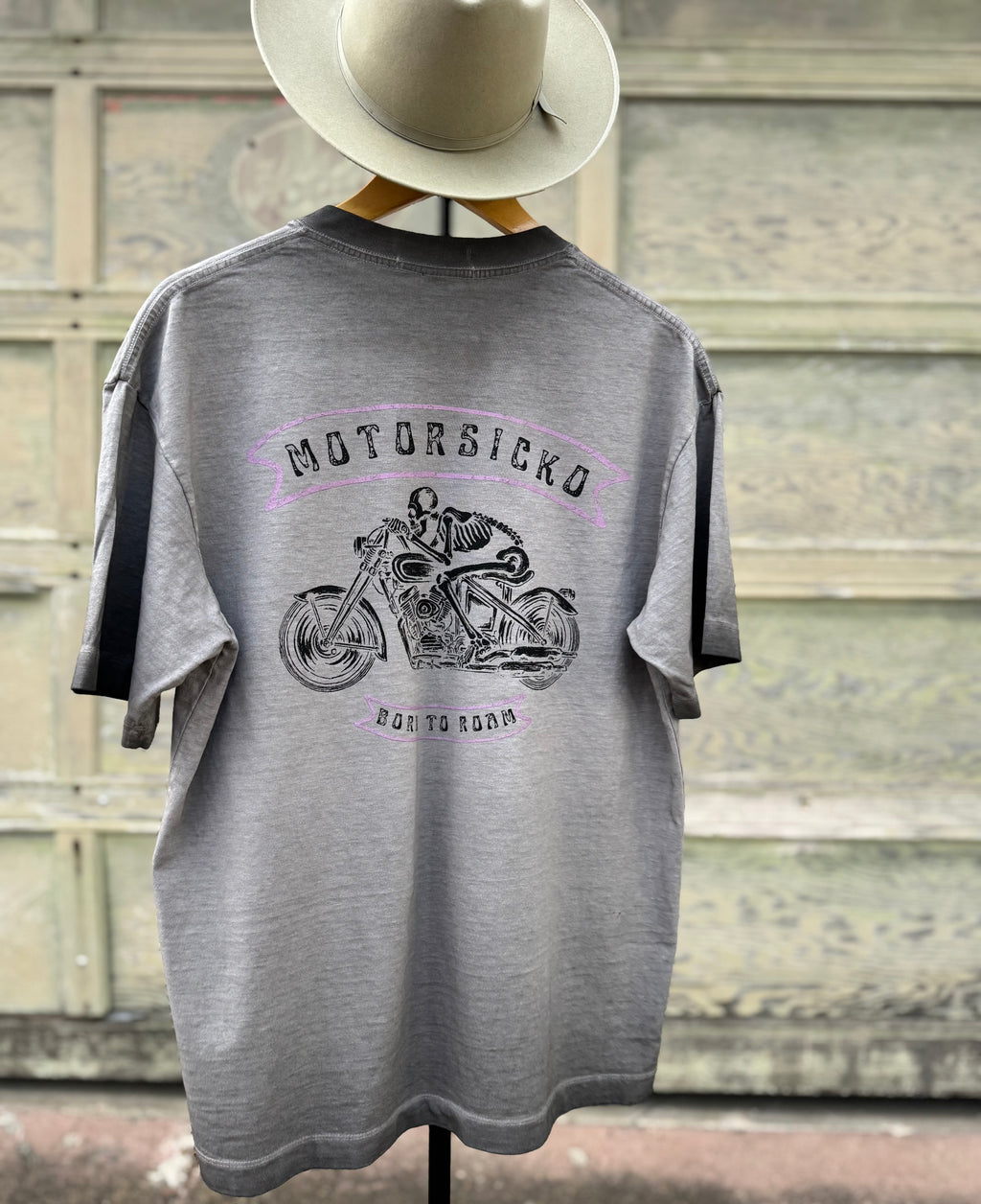 Born To Roam Tee - Vintage Gray